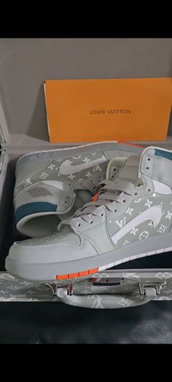 Louis Vuitton LV Trainer Sneakers