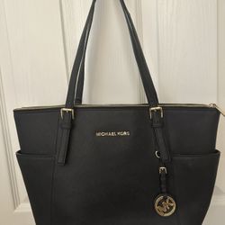 Black Michael Kors Purse Bag