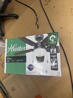 Brand new Hunter ceiling fan with light