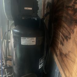 Us General Compressor 60 Gal..