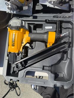 DEWALT DWMC150 Metal Connector Nailer