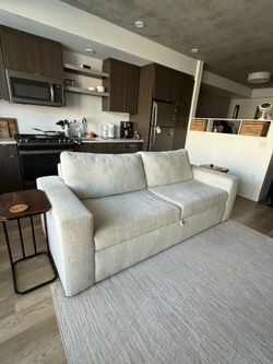 Barely Used Pull-Out Sofa – Excellent Condition