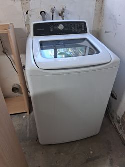 Working washer, gently used.