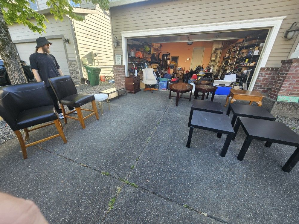 Sale ! Each Item 10$ Today ( Small IKEA Coffee Table 5$)