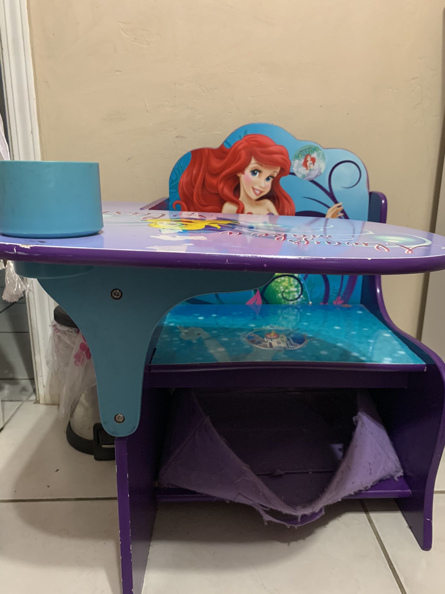The Little mermaid Kids desk