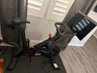 Peloton Bike Plus-Will Deliver/Setup