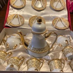 Vintage Tea Set; Brand New, Never Used 