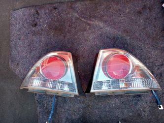 2001-2005 Lexus Is300 Tail Lights With Light Bulbs Oem.