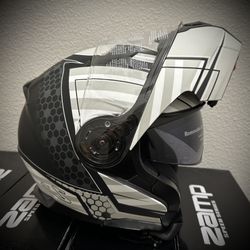 Brand New (Large) Grey Graphic Motorcycle Helmet 