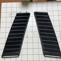 Volkswagen Vanagon Rear Quarter Air Vents