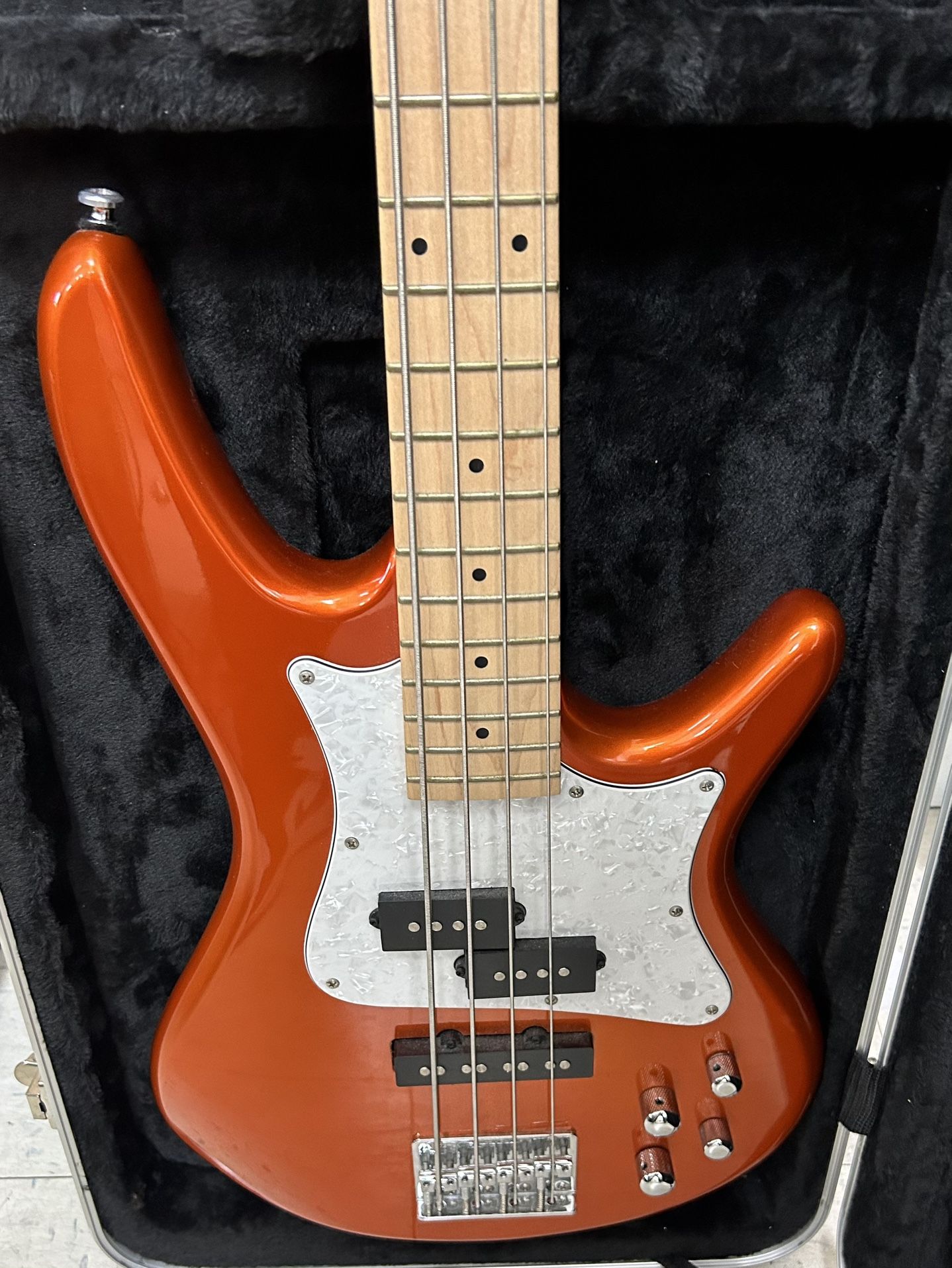 IBANEZ GUITAR