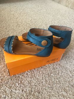 Miz Mooz Avery Women’s Leather Ankle Strap Sandal, Size 9
