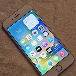 Iphone 8 64GB unlocked/battery 80%🔋