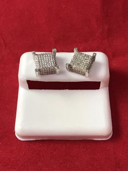 1.00 Ct diamond Earrings in 10K White Gold Screw-backs