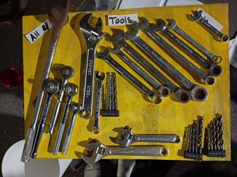 Mixed Hand Tool Lot – Wrenches, Ratchets & Drill Bits