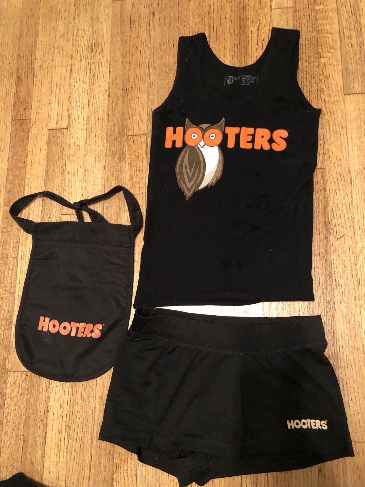 Hooters Black Halloween Costume for Sale in Santa Fe Springs, CA OfferUp