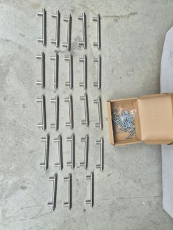 Cabinet Handles - 33pcs