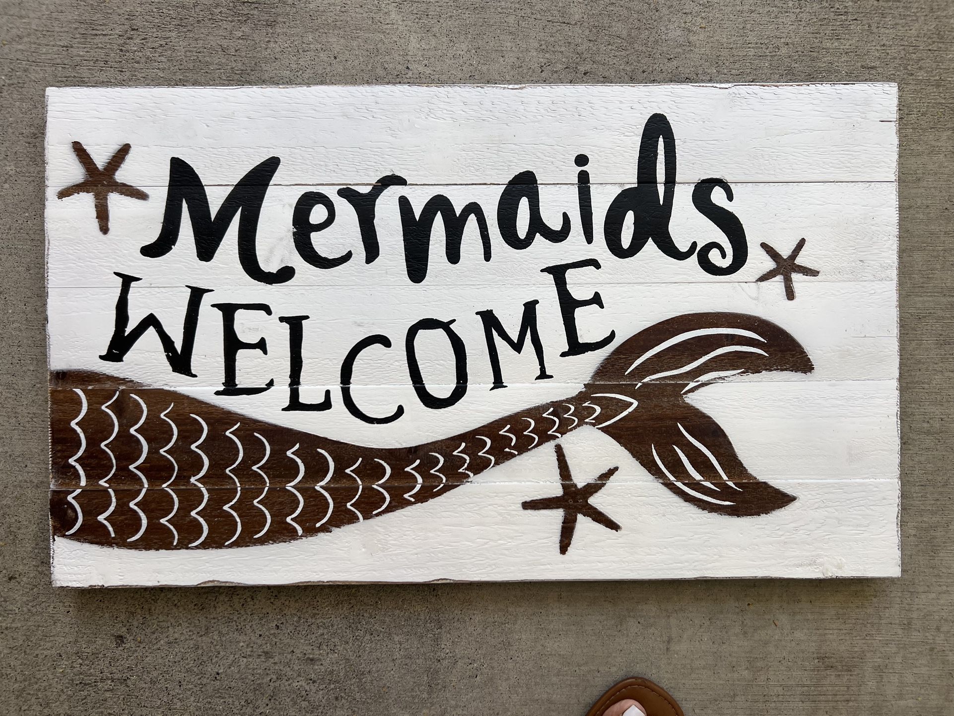 Wooden Decorative Sign : Mermaids Welcome
