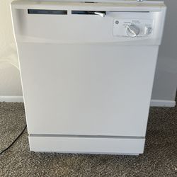 GE dishwasher white