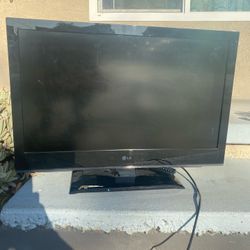 LG 32” TV