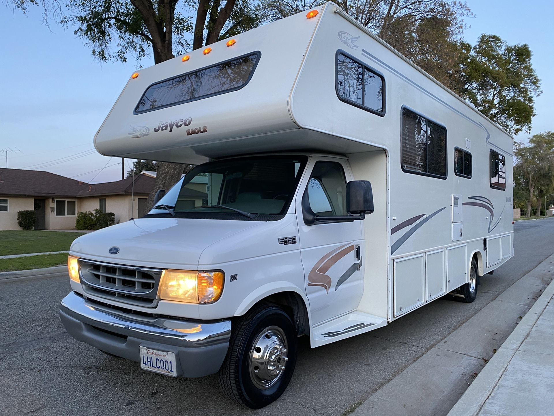 1999 Jayco Eagle Class C RV Motor Home Low Miles for Sale in Riverside