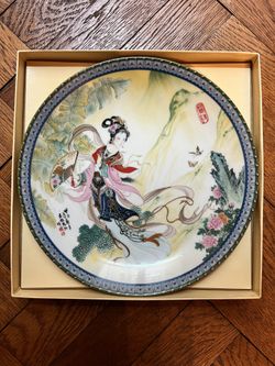 “Pao-chai” Plate by Master Artisan Zhao Huimin 