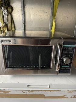 Sharp R-21LCFS Medium-Duty Commercial Microwave Oven 