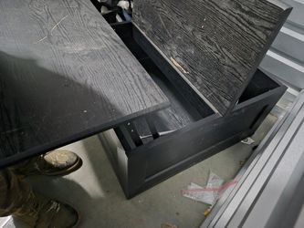 Convertable coffee table