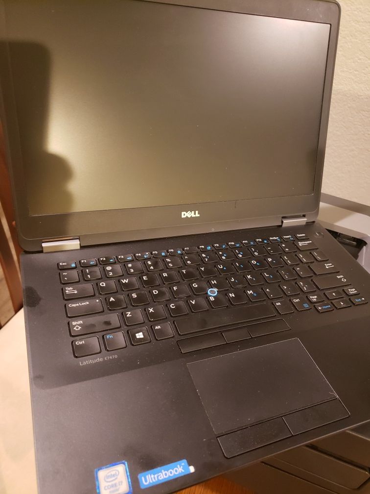 Dell Latitude E7470 Laptop Excellent shape 16GB Memory 256gb SSD i7 2.6ghz free bag