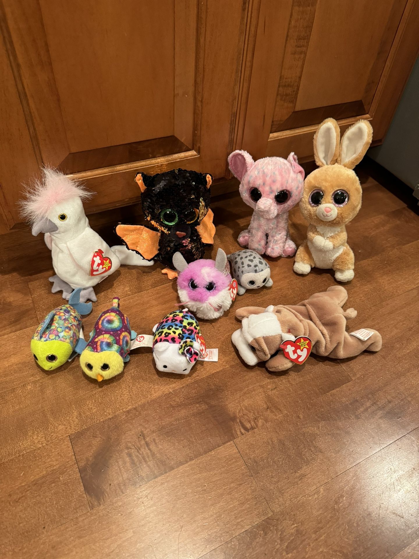 Huge Beanie Baby Stuffed Animal Bundle Shipping Available 