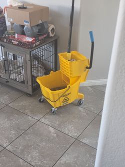 Commerical grade mop and bucket