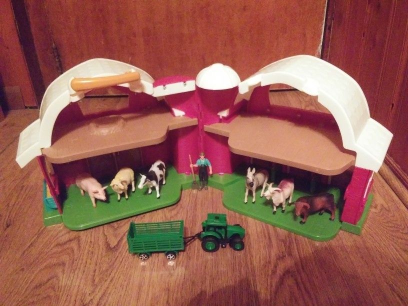 Battat Children's Play Barn With Accessories