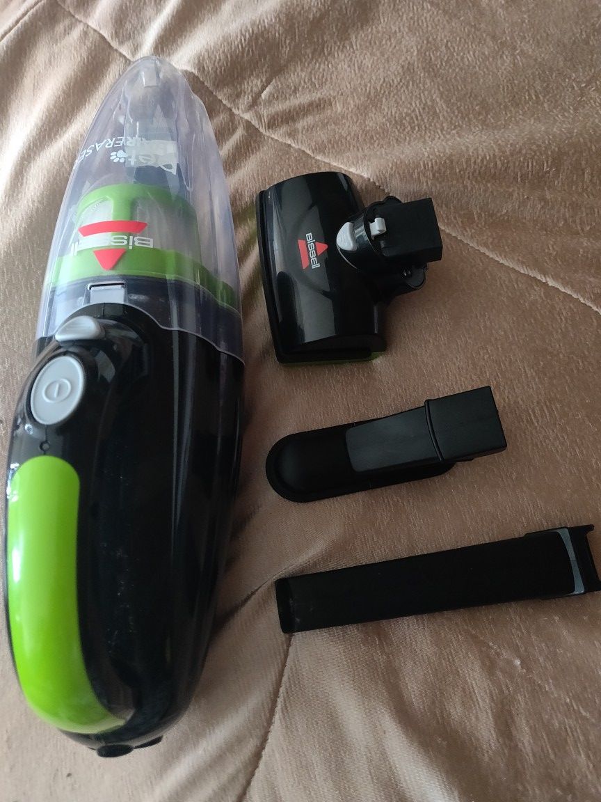 Hand vacuum