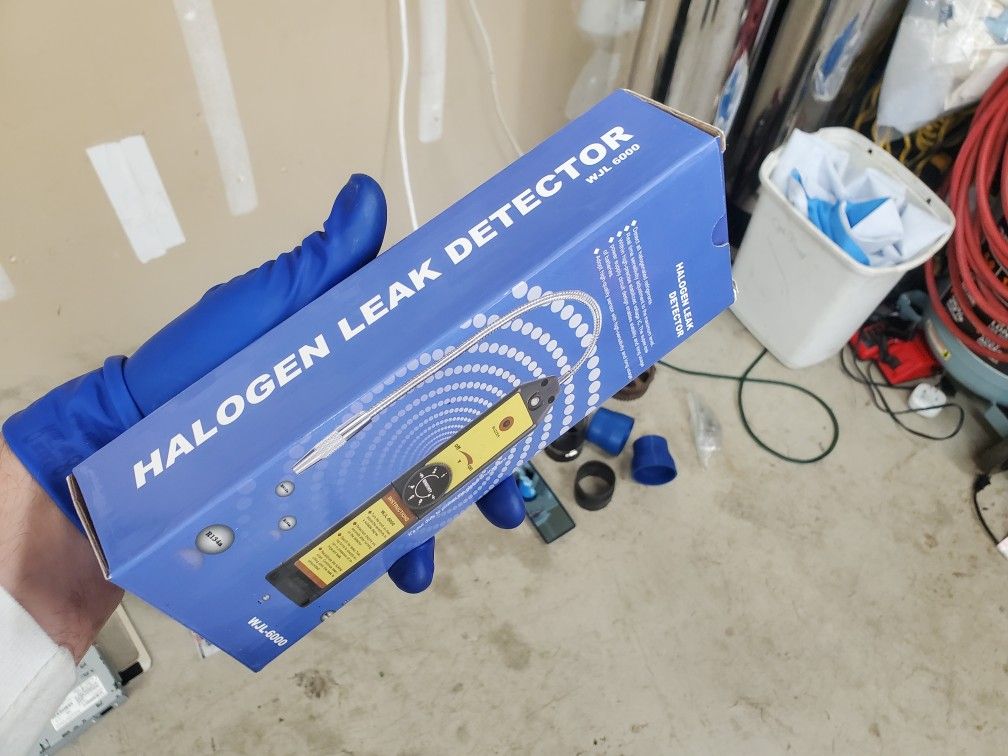 Halogen Leak Detector