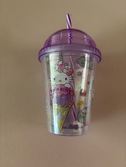 Hello Kitty Plastic Tumbler with Dome Lid and Straw