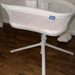 Halo Swivel Bassinet
