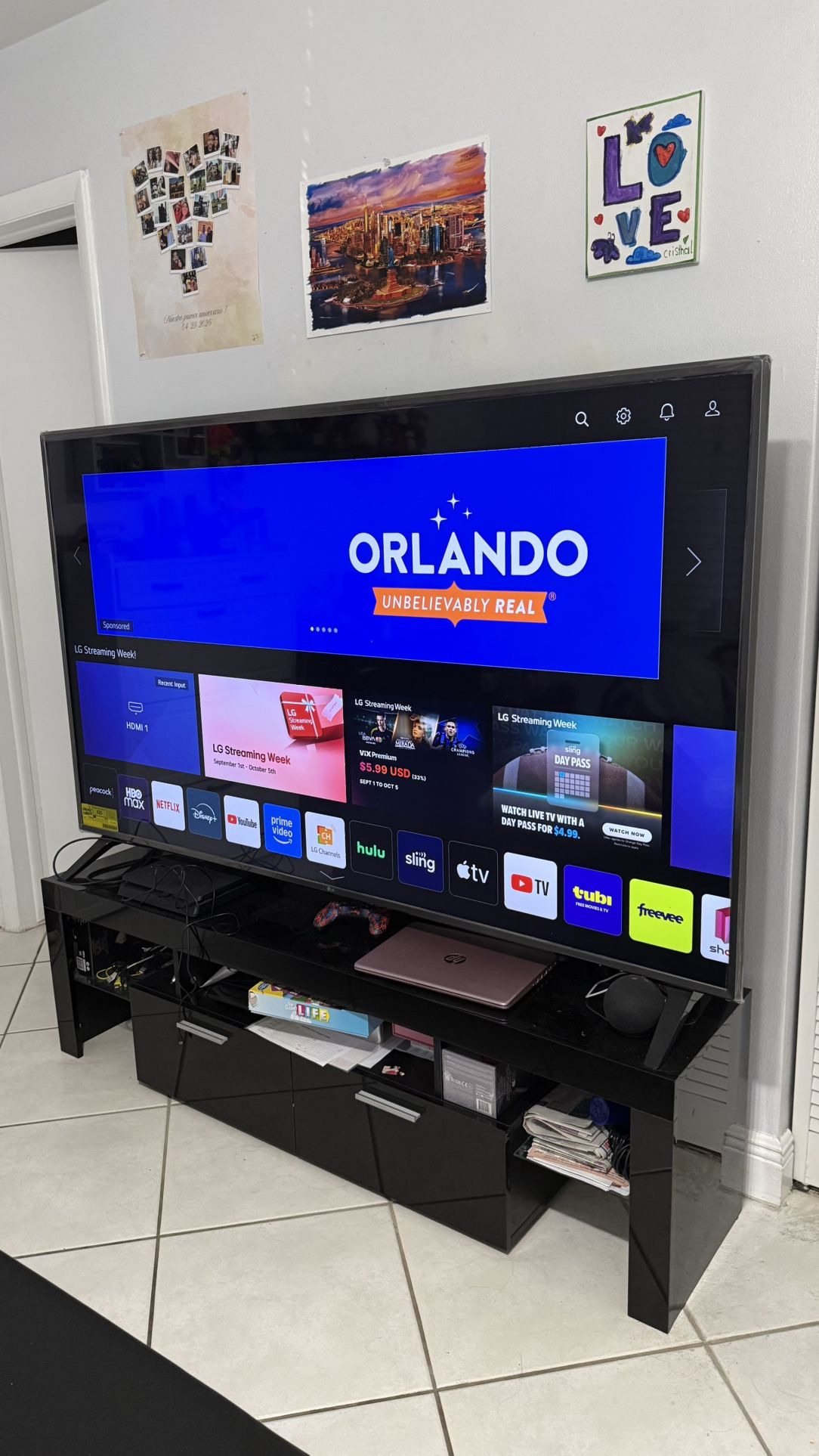 Smart TV LG 75” Class 4K Ultra HD 2160P (Free Table)