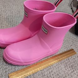 Hunter Youth Pink Rain Boots Size 5