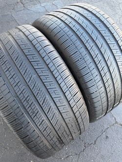 Selling pair of Michelin 305/40/20