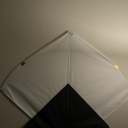 Pakistani kites  Assorted Vibrant Colors in all sizes