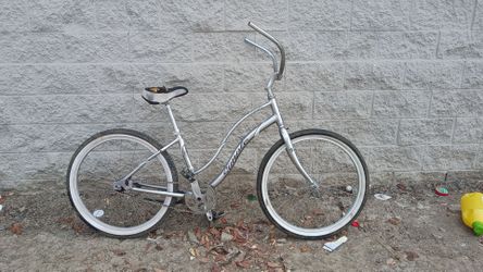 Giant Simple