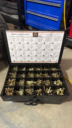 Brand new Grade 8 SAE hardware set