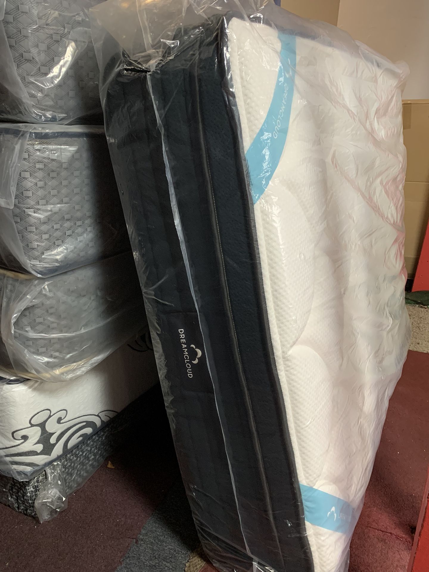 MATTRESS. SALE. BRAND NEW. 🆕. TWIN SIZE $119. FULL SIZE MATTRESS. $179. QUEEN SIZE. $199. KING SIZE. $329 LOCATION 303 POCASSET AVE PROVIDENCE RI 