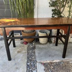 Beautiful Antique Style Table