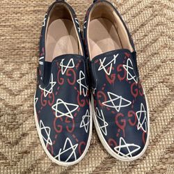 Gucci GG & Star Print Slip-On Sneakers – Navy Blue – Size 13