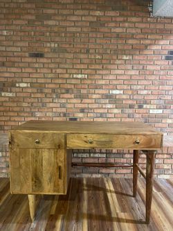 Beautiful Mango Wood Desk