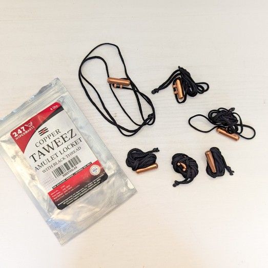 Hypermarts Copper Taweez Amulet Lockets 0.7 Inch With Black Thread - 6 Pack