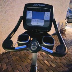 Life Fitness 95C Inspire Upright Bike