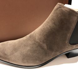 Coach Women’s suffolk calf suede mink Size 9M Q8709