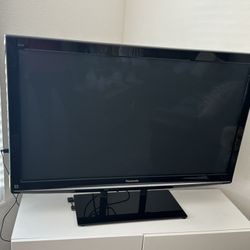 52” Panasonic Viera Plasma Tv TC-P50X1 And IKEA Tv Table In Good Shape. 